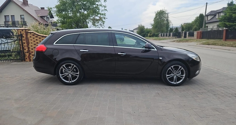 Opel Insignia cena 23900 przebieg: 212000, rok produkcji 2011 z Świeradów-Zdrój małe 232